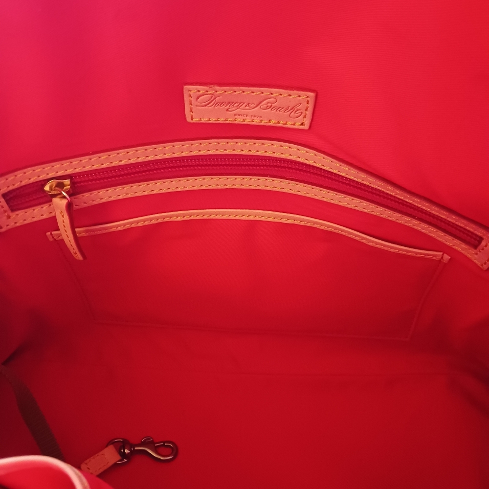 Dooney & Bourke Vintage Patent Leather Dome Tote Handbag In Emerald 12"×16"x7 - Picture 9 of 14